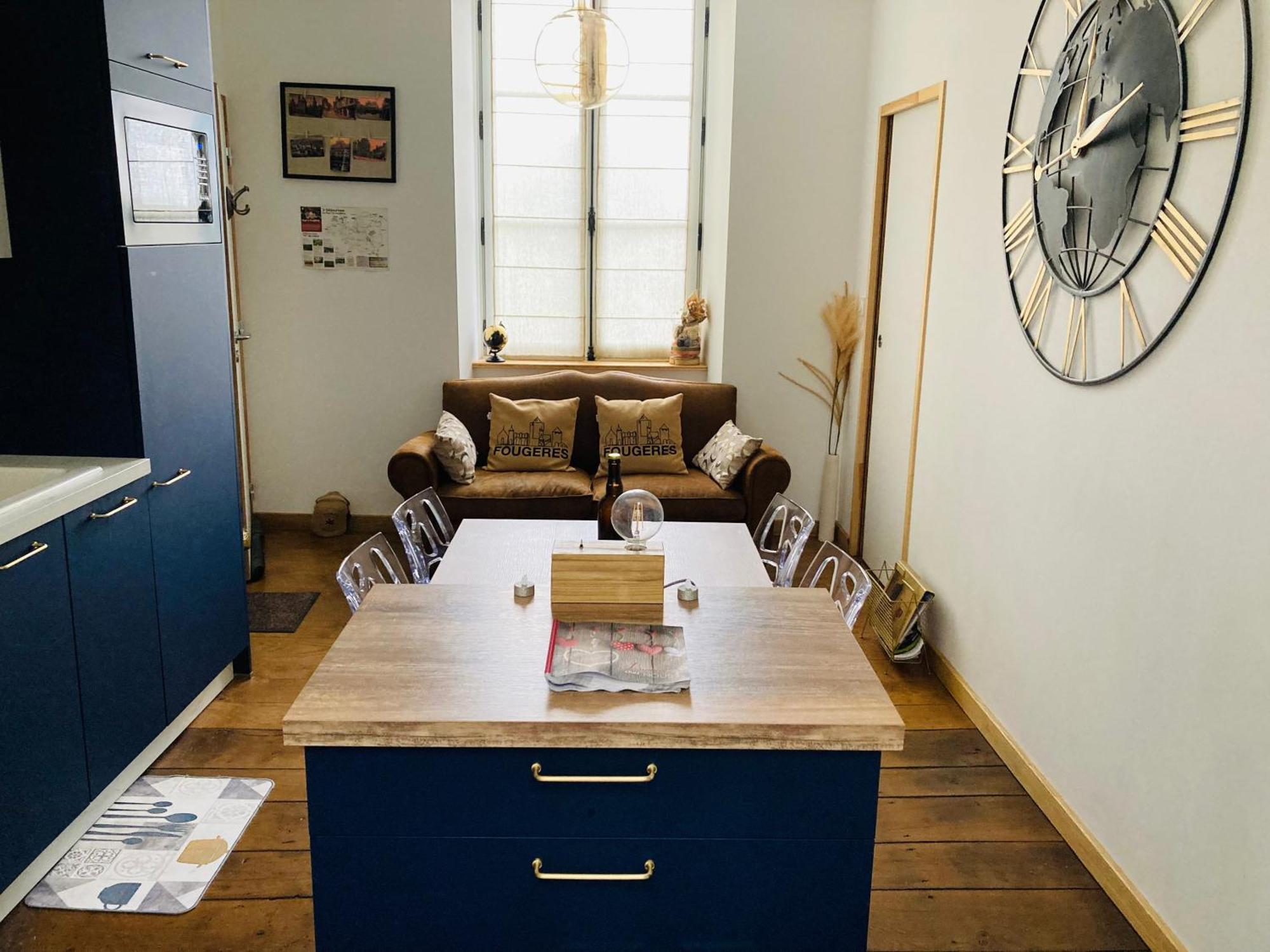 La Douce Nuit Apartment ฟูแฌร์ ภายนอก รูปภาพ