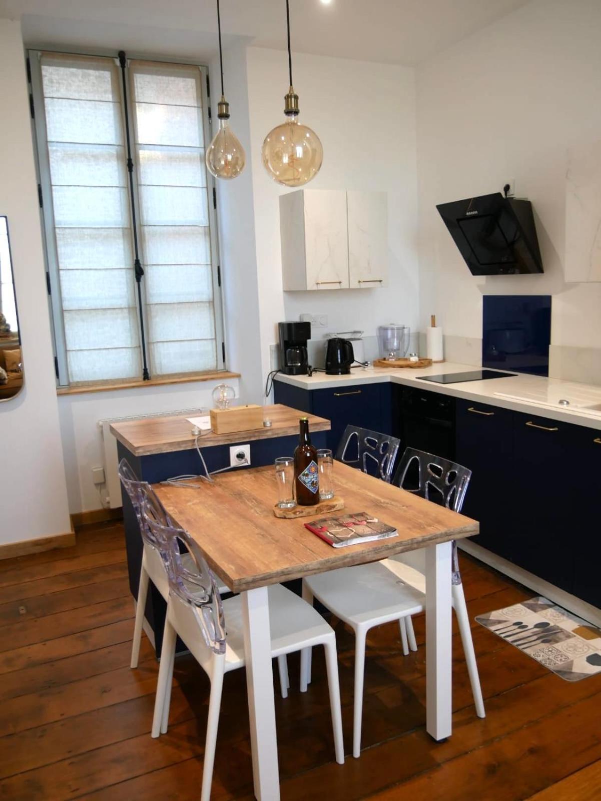 La Douce Nuit Apartment ฟูแฌร์ ภายนอก รูปภาพ